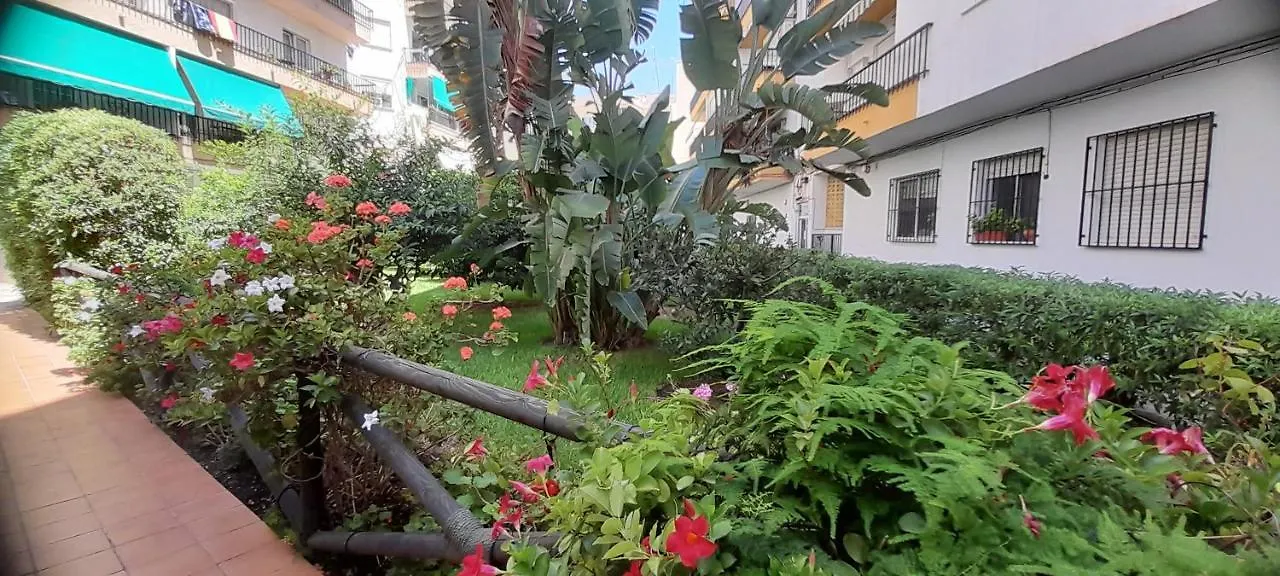 La Casita De La Piscina Apartment Nerja Spain